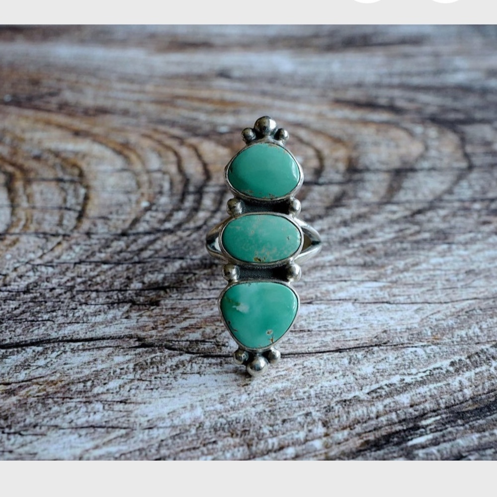 Triple stone turquoise ring - 6.5
